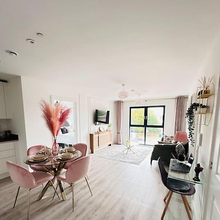 Central Derby Urban 2 Bedroom Flat - An Oasis Of Elegance! Free Parking And Wifi Suitable For Families And Professionals Exterior foto