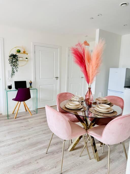 Central Derby Urban 2 Bedroom Flat - An Oasis Of Elegance! Free Parking And Wifi Suitable For Families And Professionals Exterior foto