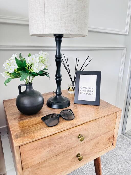Central Derby Urban 2 Bedroom Flat - An Oasis Of Elegance! Free Parking And Wifi Suitable For Families And Professionals Exterior foto