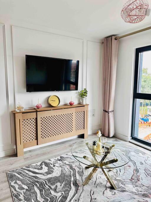Central Derby Urban 2 Bedroom Flat - An Oasis Of Elegance! Free Parking And Wifi Suitable For Families And Professionals Exterior foto